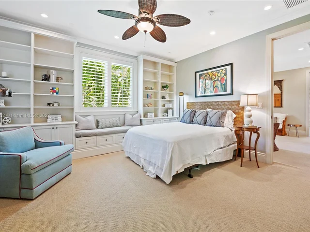 7690 Ponce De Leon Rd, Miami FL 33143