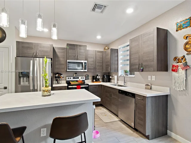 1020 SE 23rd Ter # 1020, Homestead FL 33035