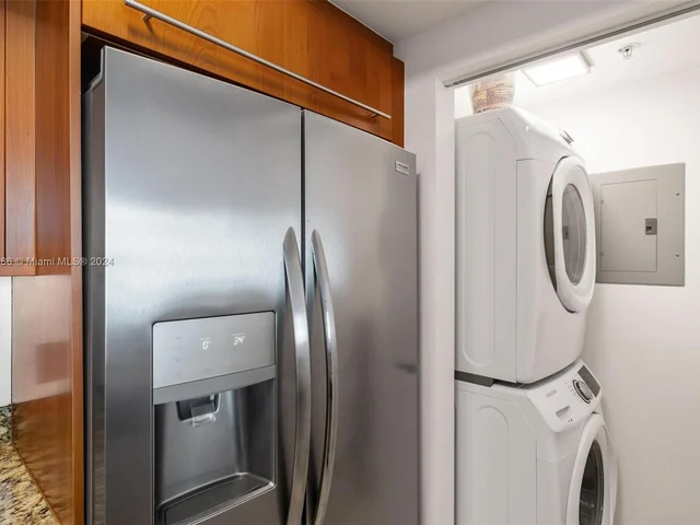 110 Washington Ave # 2420, Miami Beach FL 33139