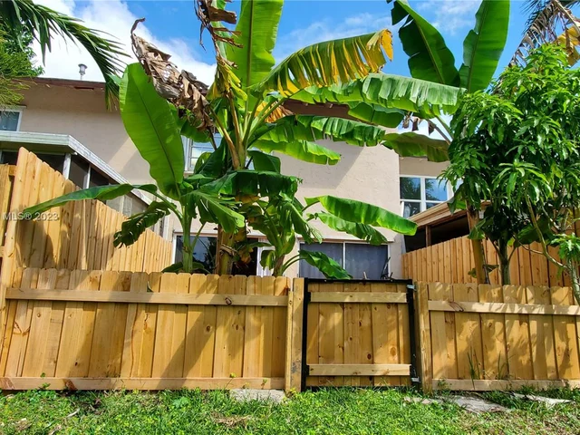 8302 SW 103rd Ave, Miami FL 33173