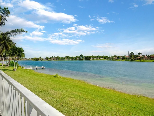 13833 SW 124th Ave Rd, Miami FL 33186