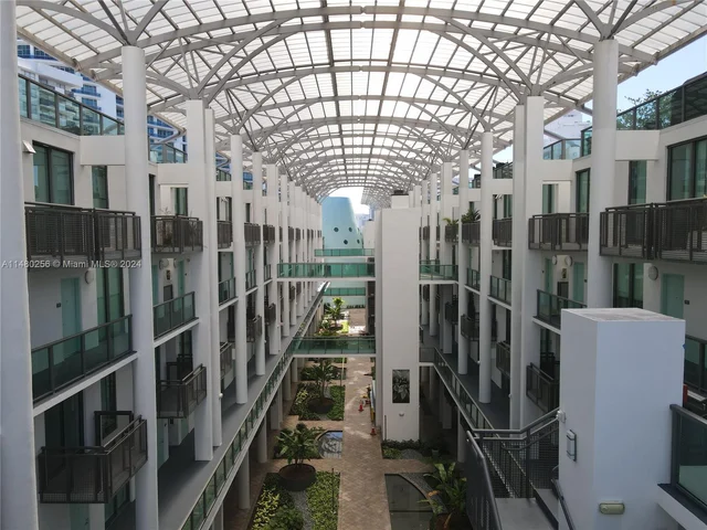 6000 Collins Ave # 528, Miami Beach FL 33140