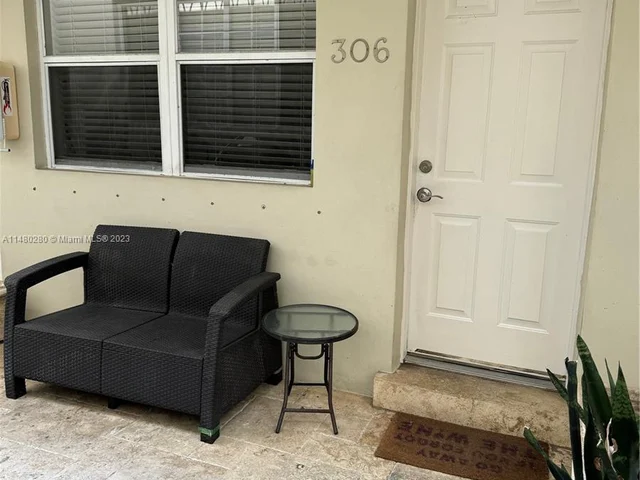 1340 Drexel Ave # 306, Miami Beach FL 33139