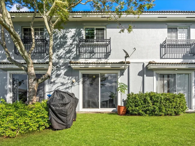 1419 NW 34th Way, Lauderhill FL 33311