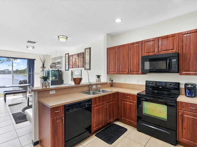 1419 NW 34th Way, Lauderhill FL 33311