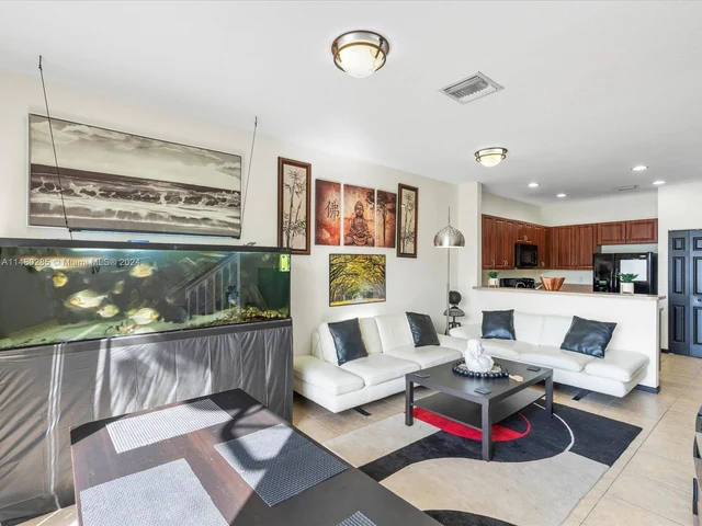 1419 NW 34th Way, Lauderhill FL 33311