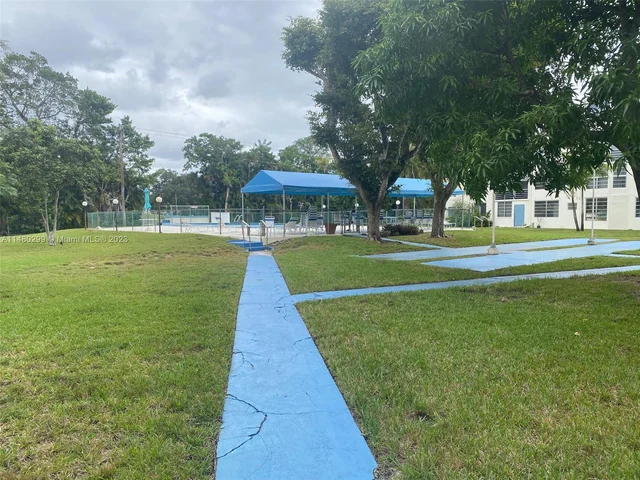 1701 NE 191st St # A108, Miami FL 33179