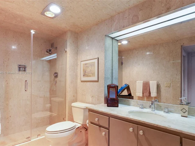 1800 NE 114th St # 1205, Miami FL 33181