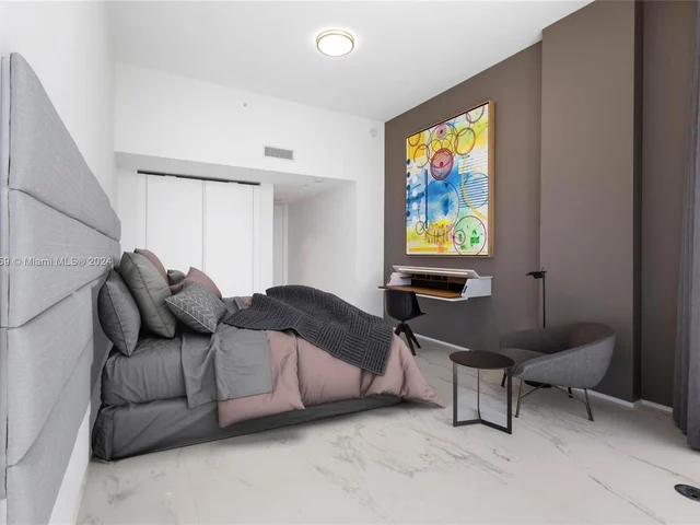 1000 Biscayne Blvd # 4901, Miami FL 33132