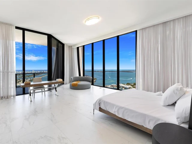 1000 Biscayne Blvd # 4901, Miami FL 33132