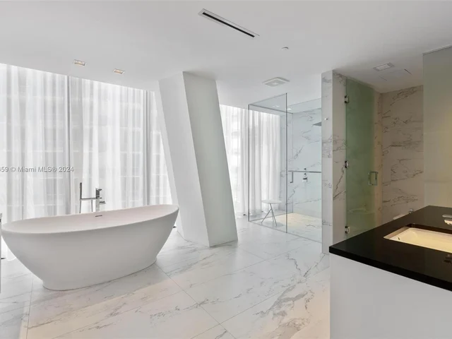 1000 Biscayne Blvd # 4901, Miami FL 33132