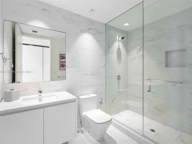 1000 Biscayne Blvd # 4901, Miami FL 33132