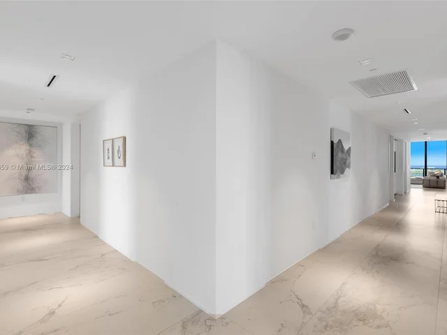 1000 Biscayne Blvd # 4901, Miami FL 33132