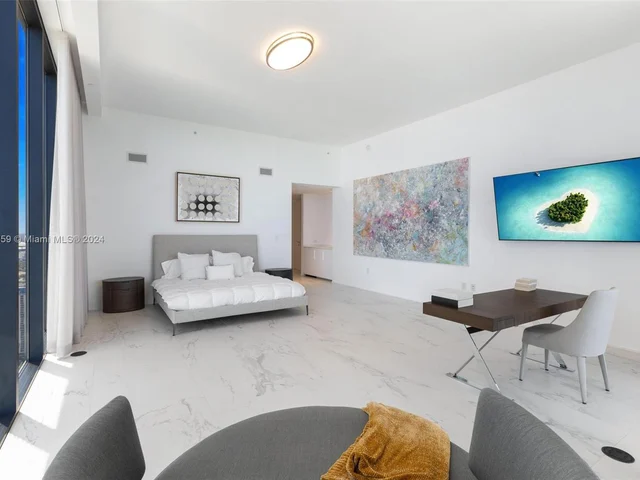 1000 Biscayne Blvd # 4901, Miami FL 33132