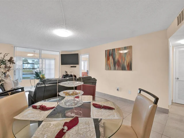 8500 Sunrise Lakes Blvd # 110, Sunrise FL 33322