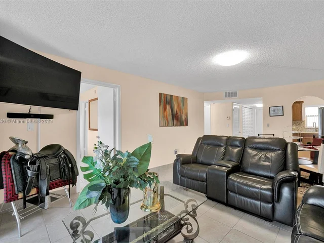 8500 Sunrise Lakes Blvd # 110, Sunrise FL 33322