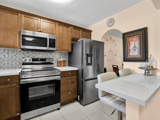 8500 Sunrise Lakes Blvd # 110, Sunrise FL 33322