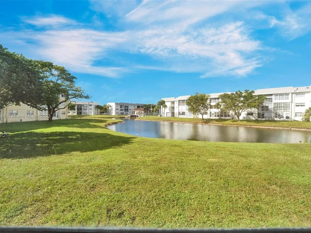 8500 Sunrise Lakes Blvd # 110, Sunrise FL 33322