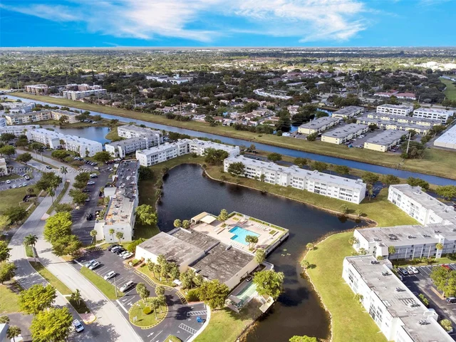 8500 Sunrise Lakes Blvd # 110, Sunrise FL 33322