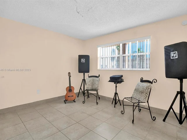 8500 Sunrise Lakes Blvd # 110, Sunrise FL 33322