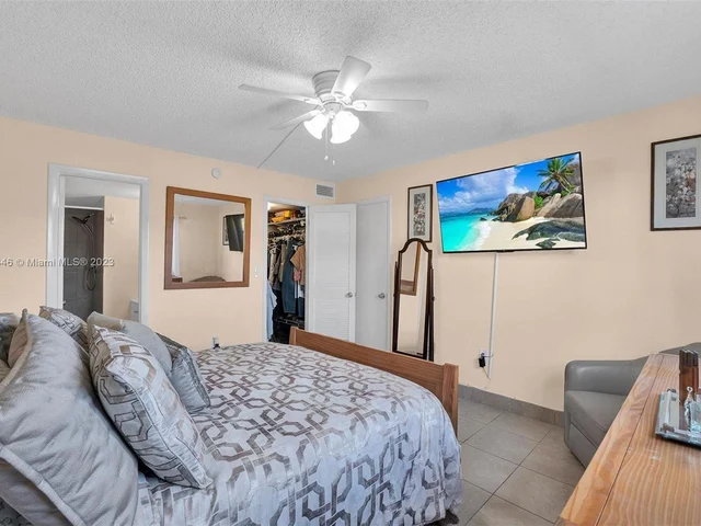 8500 Sunrise Lakes Blvd # 110, Sunrise FL 33322