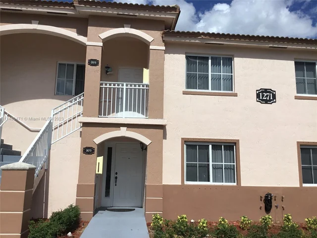 1271 SE 27th St # 204, Homestead FL 33035