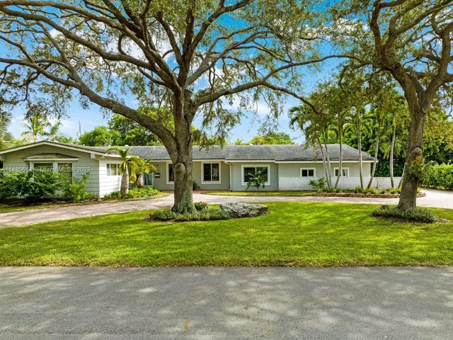 7820 SW 134 Ter, Pinecrest FL 33156