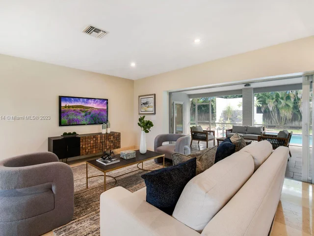 7820 SW 134 Ter, Pinecrest FL 33156