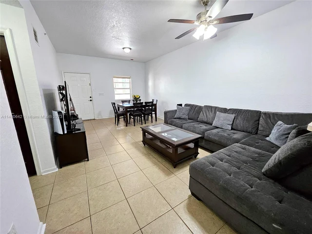 2941 Riverside Dr # 207, Coral Springs FL 33065