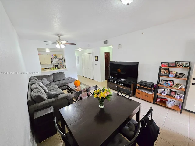 2941 Riverside Dr # 207, Coral Springs FL 33065