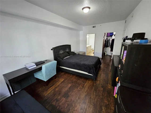 2941 Riverside Dr # 207, Coral Springs FL 33065