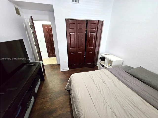 2941 Riverside Dr # 207, Coral Springs FL 33065