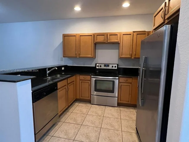 1446 NW 34 Way # 1446, Lauderhill FL 33311