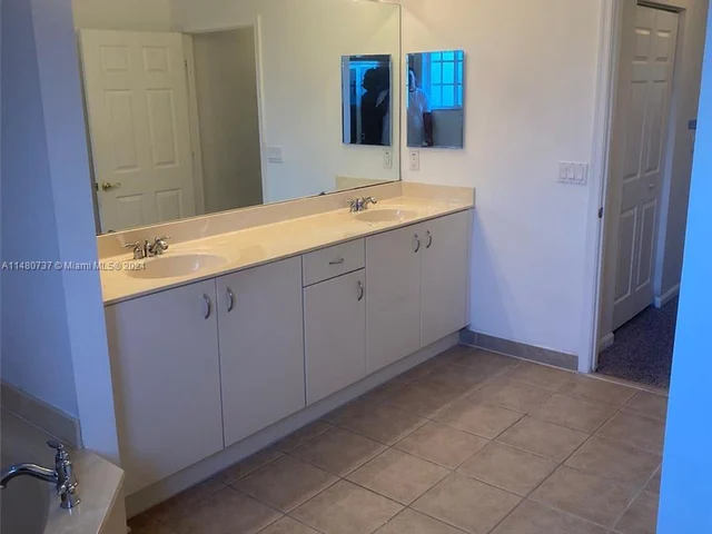 1446 NW 34 Way # 1446, Lauderhill FL 33311