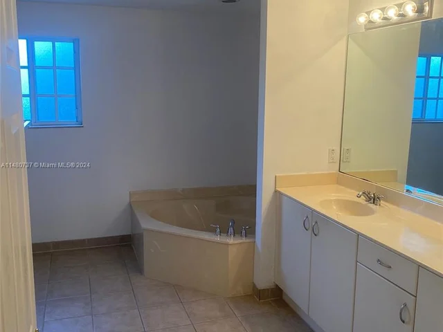 1446 NW 34 Way # 1446, Lauderhill FL 33311