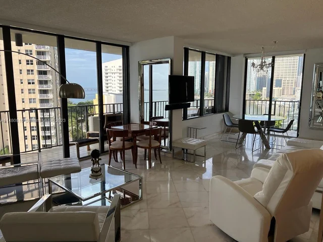 520 Brickell Key Dr # A1115, Miami FL 33131