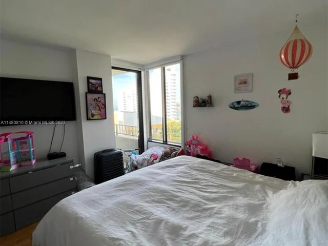 520 Brickell Key Dr # A1115, Miami FL 33131