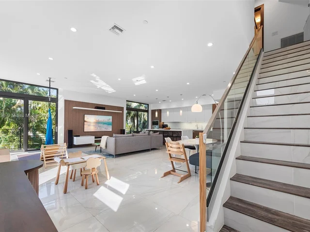 909 NE 16th Ter # 3, Fort Lauderdale FL 33304