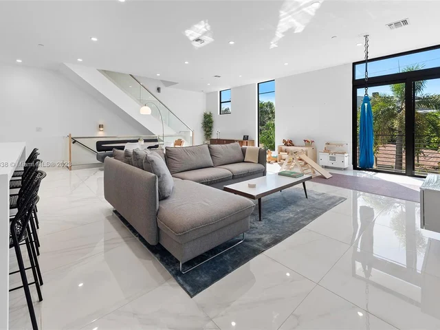 909 NE 16th Ter # 3, Fort Lauderdale FL 33304