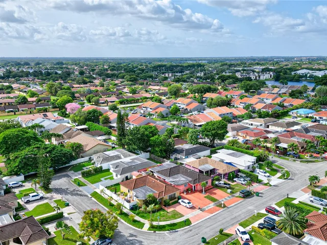 14726 SW 82nd Ter, Miami FL 33193