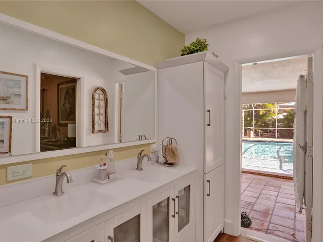 7840 SW 139th Ter, Palmetto Bay FL 33158