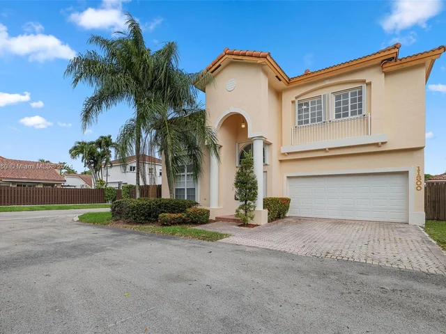 11300 NW 58th Ter, Doral FL 33178