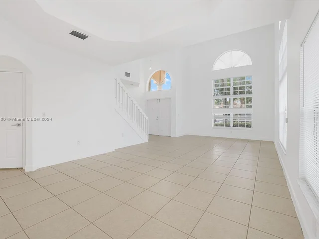 11300 NW 58th Ter, Doral FL 33178