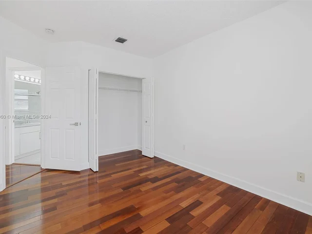 11300 NW 58th Ter, Doral FL 33178