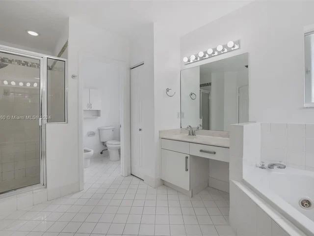 11300 NW 58th Ter, Doral FL 33178