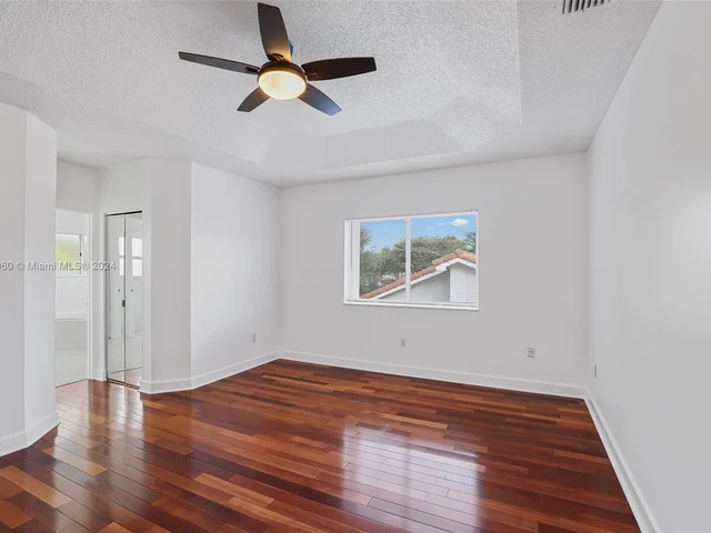 11300 NW 58th Ter, Doral FL 33178