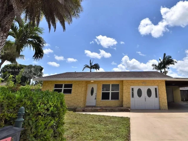 3310 NW 67th St, Fort Lauderdale FL 33309