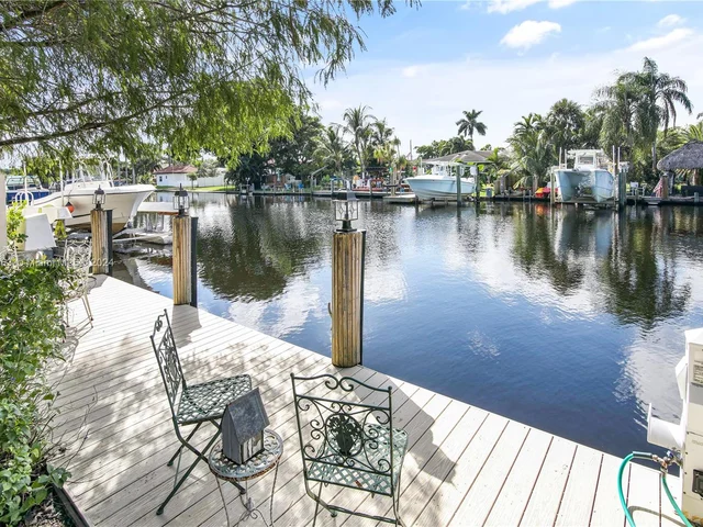 4617 SW 34th Ter, Fort Lauderdale FL 33312