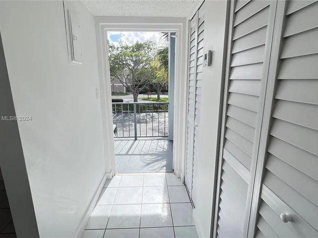 8380 Sands Point Blvd # J208, Tamarac FL 33321