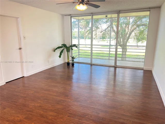 8380 Sands Point Blvd # J208, Tamarac FL 33321